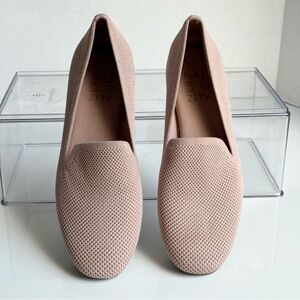 Women's Naturalizer Slip-On Flat Shoes Size 6M